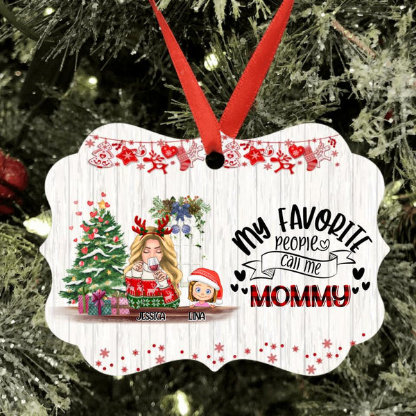 Personalized Mommy And Kids Xmas Ornament - Mom With Up to 5 Kids - Christmas Gift For Mom - T1IGHH